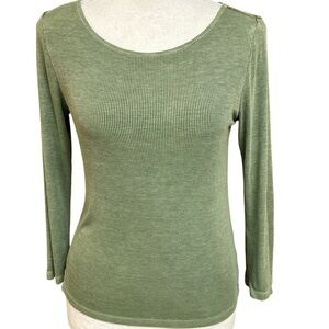 Soft & Sexy Green Ribbed Viscose Rounded Neck Longsleeved Tee Layering Med